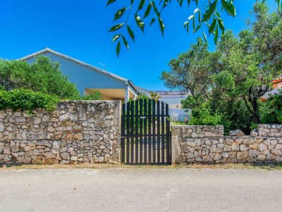 Apartment One bedroom apartment with terrace Vir A-24652-a - Outdoor photo 3