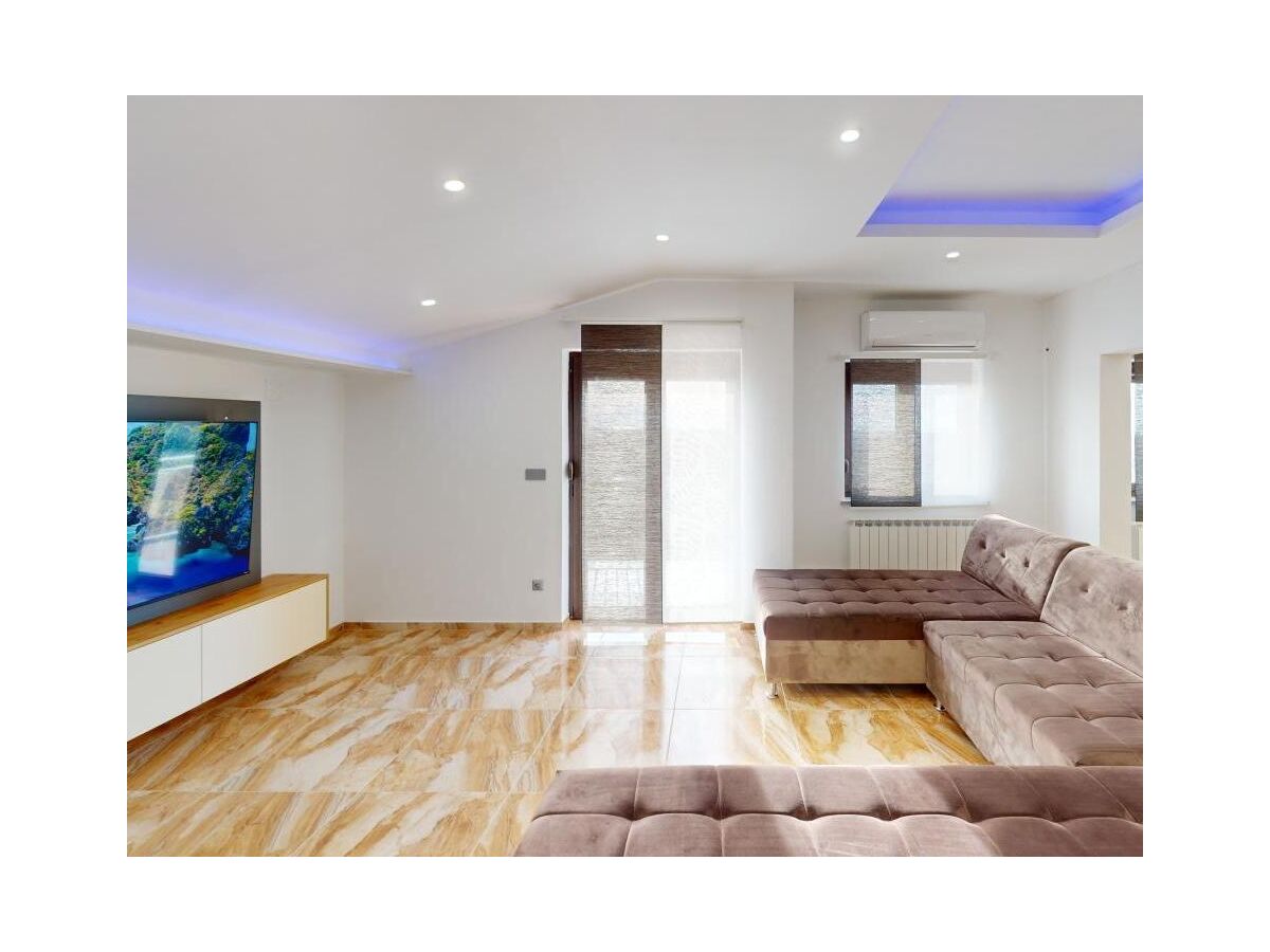 Apartment Two bedroom apartment with terrace and sea view Vilanija, Umag A-24656-a - Outdoor photo 2