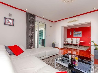 Apartment Three bedroom apartment with terrace and sea view Slatine, Čiovo A-24692-a - Outdoor photo 8