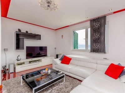 Apartment Three bedroom apartment with terrace and sea view Slatine, Čiovo A-24692-a - Outdoor photo 9