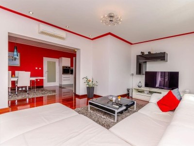 Apartment Three bedroom apartment with terrace and sea view Slatine, Čiovo A-24692-a - Outdoor photo 10