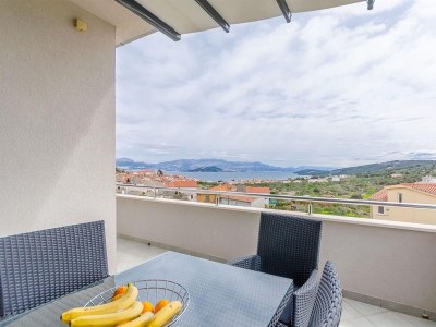 Apartment Three bedroom apartment with terrace and sea view Slatine, Čiovo A-24692-a - Outdoor photo 26