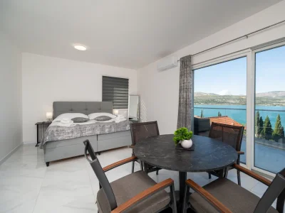 Apartment One bedroom apartment with balcony and sea view Mastrinka, Čiovo A-24727-c - Outdoor photo 9