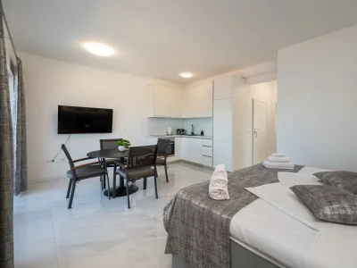 Apartment One bedroom apartment with balcony and sea view Mastrinka, Čiovo A-24727-c - Outdoor photo 10