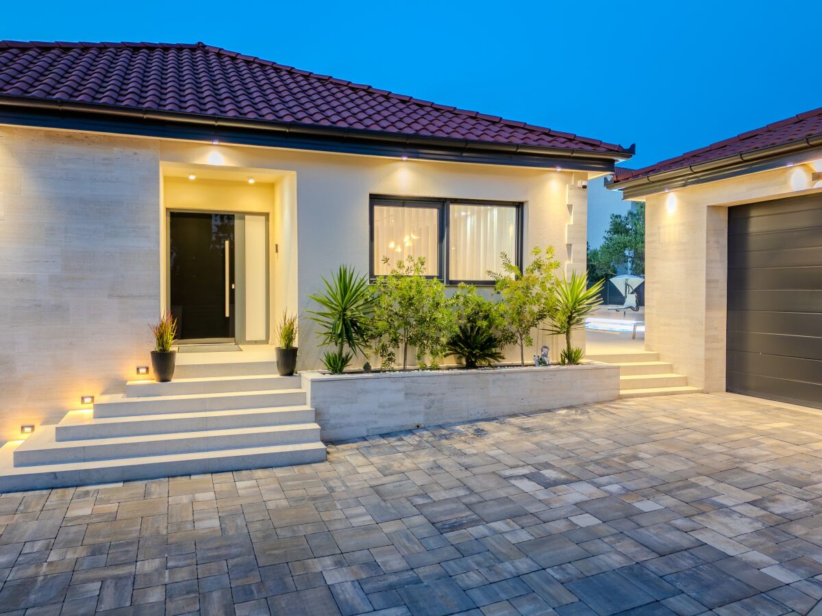 Holiday house Three bedroom house with air-conditioning Privlaka, Zadar K-24747 - Outdoor photo 3