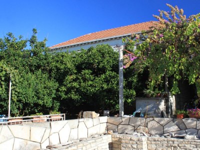 Apartment Comfortable and spacious apartment with terrace Lumbarda, Korčula A-179-a - Outdoor photo 3