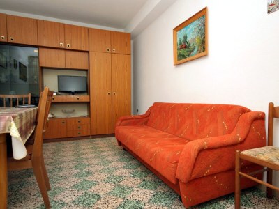 Apartment Comfortable and spacious apartment with terrace Lumbarda, Korčula A-179-a - Outdoor photo 13