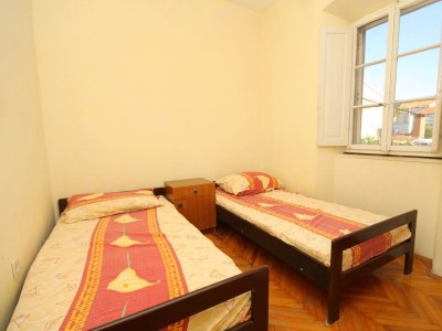 Apartment Comfortable and spacious apartment with terrace Lumbarda, Korčula A-179-a - Outdoor photo 27