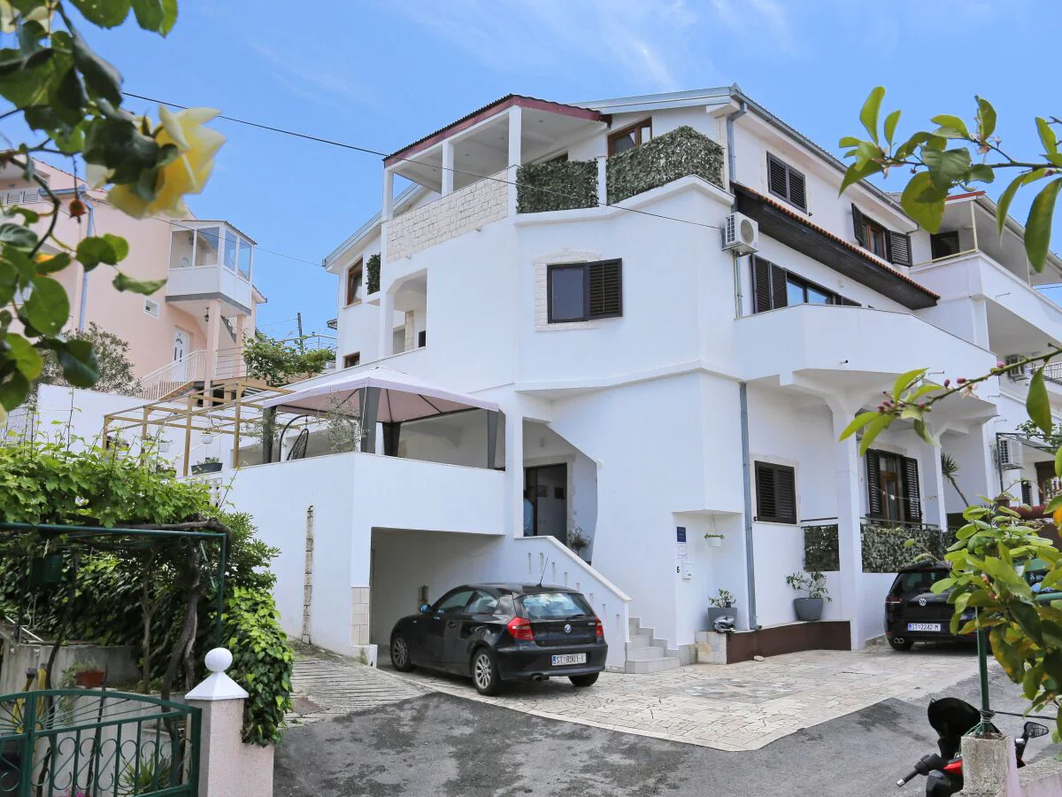 Apartment Two bedroom apartment with terrace and sea view Mastrinka, Čiovo A-4324-c