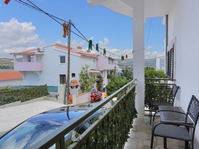 Apartment Two bedroom apartment with terrace and sea view Mastrinka, Čiovo A-4324-c - Outdoor photo 20