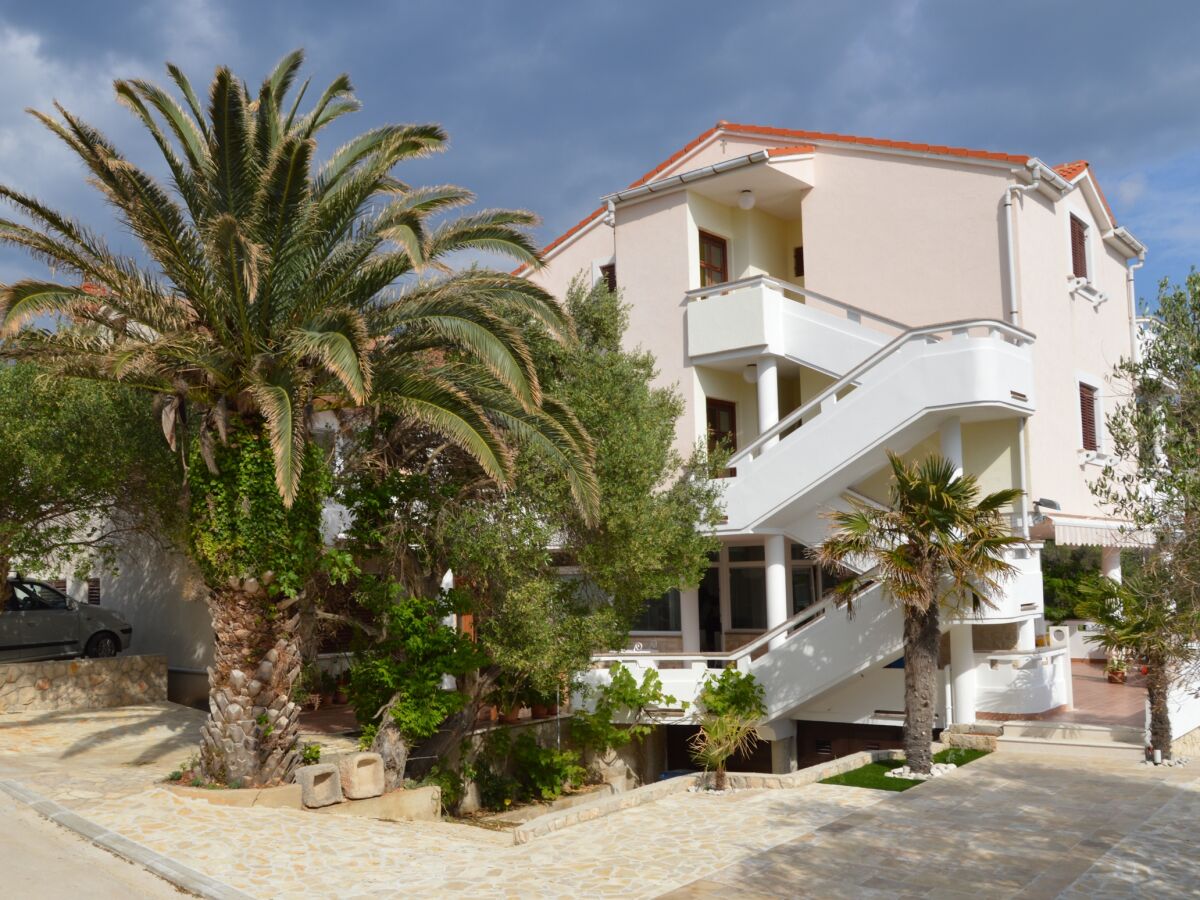 Apartment One bedroom apartment with terrace and sea view Jakišnica, Pag A-4160-b - Outdoor photo 3