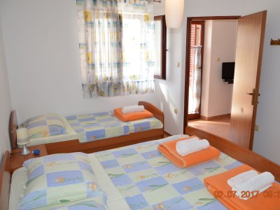 Apartment One bedroom apartment with terrace and sea view Jakišnica, Pag A-4160-b - Outdoor photo 15