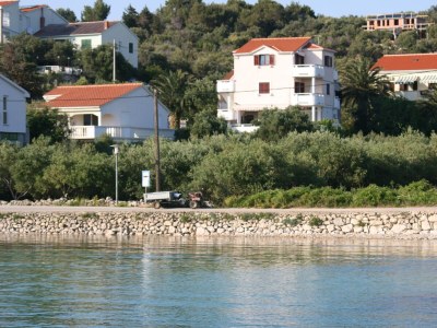 Apartment One bedroom apartment with terrace and sea view Jakišnica, Pag A-4160-c in Lun - Apartment