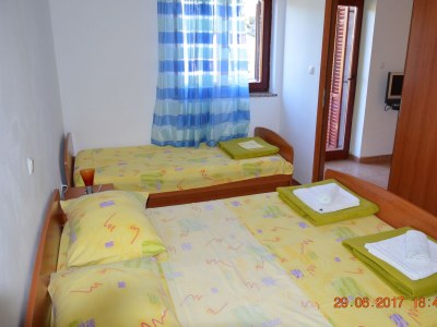 Apartment One bedroom apartment with balcony Jakišnica, Pag A-4160-d - Outdoor photo 13