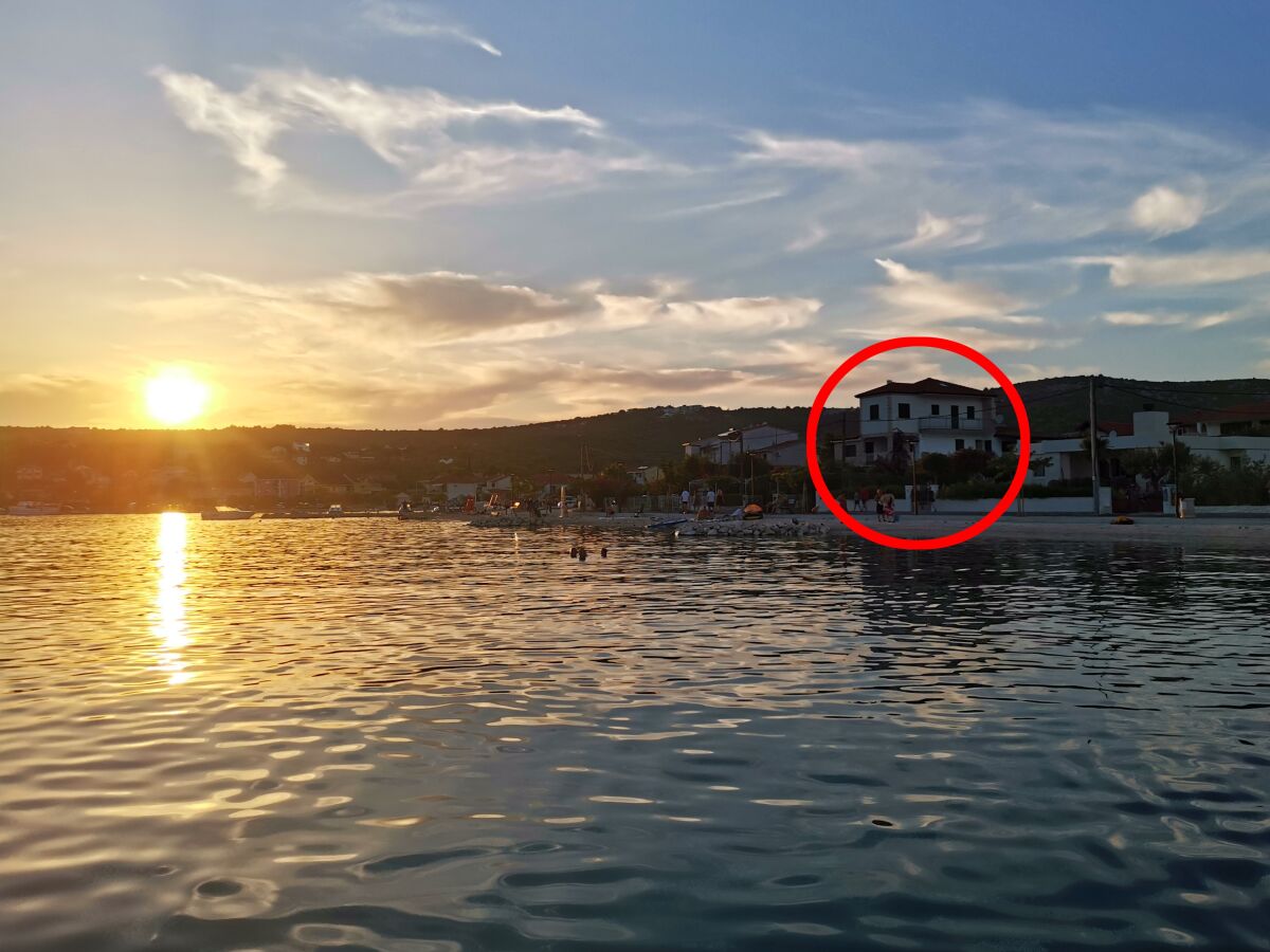 Apartment Two bedroom apartment near beach Vinišće, Trogir A-4288-c