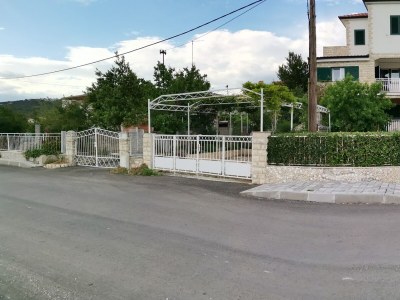 Apartment Two bedroom apartment near beach Vinišće, Trogir A-4288-c - Outdoor photo 5