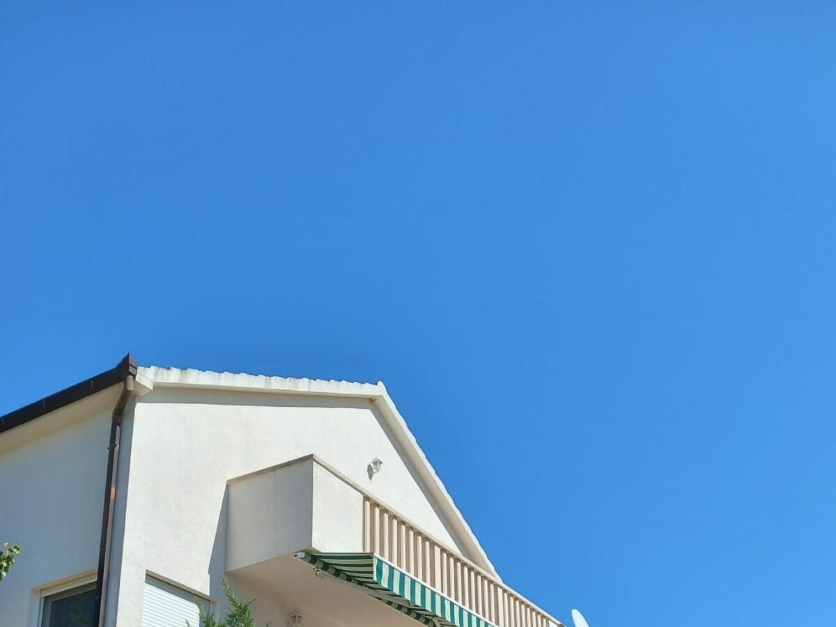 Apartment Three bedroom apartment with terrace and sea view Poljica, Trogir A-24016-a - Outdoor photo 3