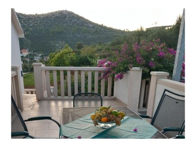 Apartment Three bedroom apartment with terrace and sea view Poljica, Trogir A-24016-a - Outdoor photo 25