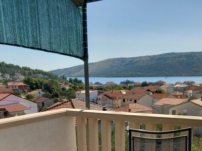 Apartment Three bedroom apartment with terrace and sea view Poljica, Trogir A-24016-a - Outdoor photo 26