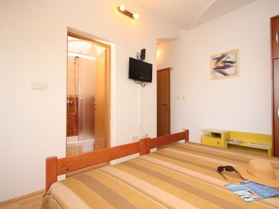 Apartment Studio flat with terrace and sea view Vinišće, Trogir AS-8660-a - Outdoor photo 19