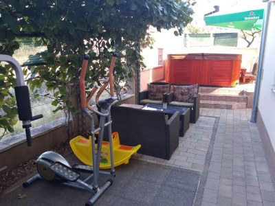 Apartment Studio flat with terrace Vinišće, Trogir AS-8660-c - Outdoor photo 3