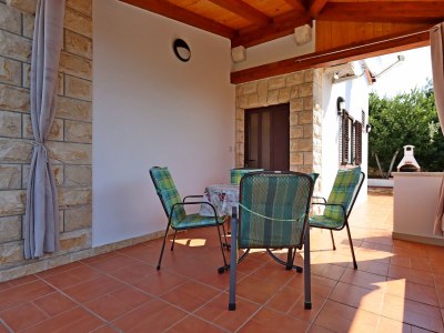 Apartment Two bedroom apartment with terrace and sea view Barbat, Rab A-24215-a - Outdoor photo 29