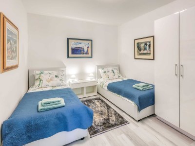 Apartment Two bedroom apartment with terrace Njivice, Krk A-20453-a - Outdoor photo 13