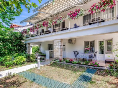 Apartment Two bedroom apartment with terrace Njivice, Krk A-20453-a - Outdoor photo 20