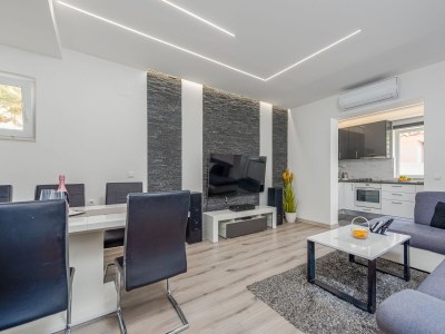 Apartment Two bedroom apartment with terrace Bibinje, Zadar A-24491-a - Outdoor photo 11