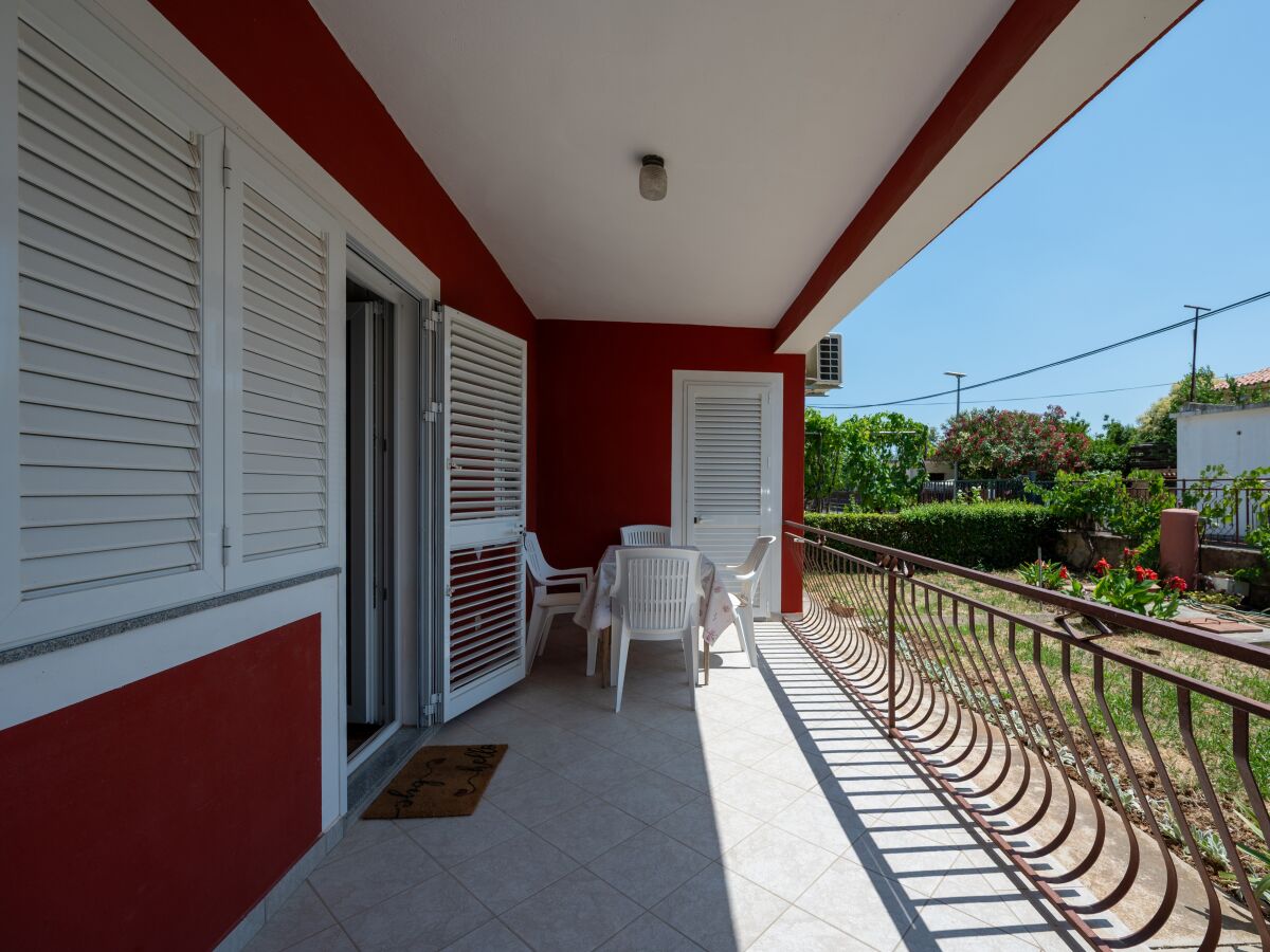 Apartment One bedroom apartment with terrace Sukošan, Zadar A-24693-b