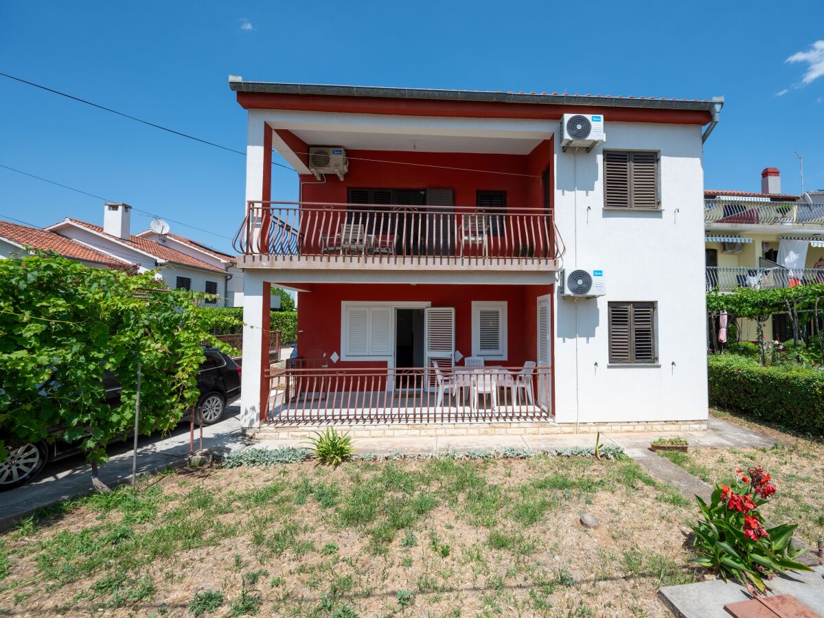 Apartment One bedroom apartment with terrace Sukošan, Zadar A-24693-b - Outdoor photo 5