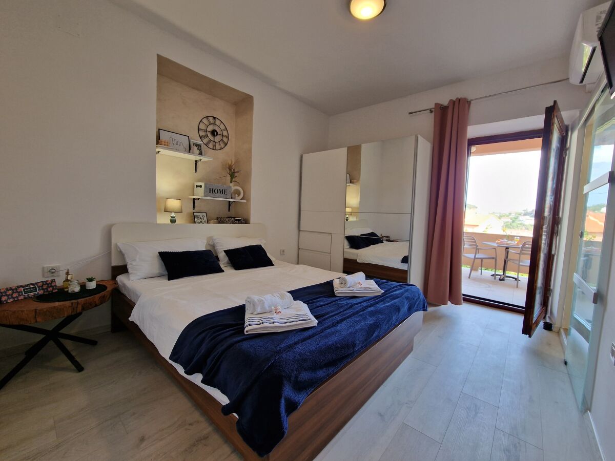 Apartment Studio flat with terrace and sea view Kampor, Rab AS-5037-f