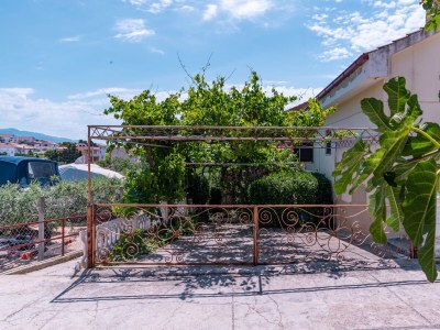 Apartment One bedroom apartment with terrace Barbat, Rab A-4977-b - Outdoor photo 9