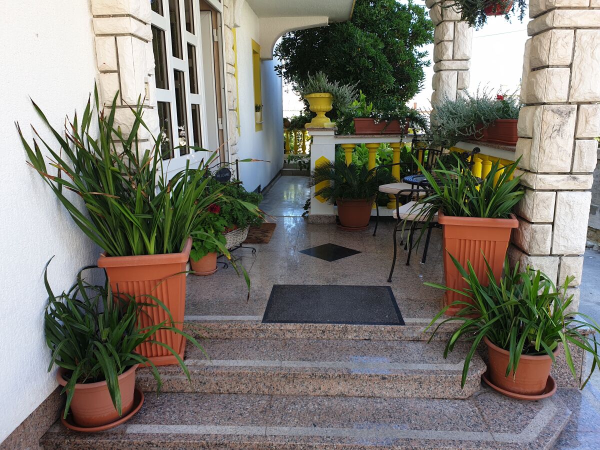 Apartment Two bedroom apartment with terrace Banjol, Rab A-5041-a - Outdoor photo 3