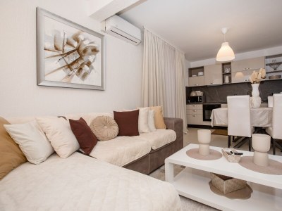 Apartment Two bedroom apartment with terrace Banjol, Rab A-5041-a - Outdoor photo 7