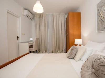 Apartment Two bedroom apartment with terrace Banjol, Rab A-5041-a - Outdoor photo 21