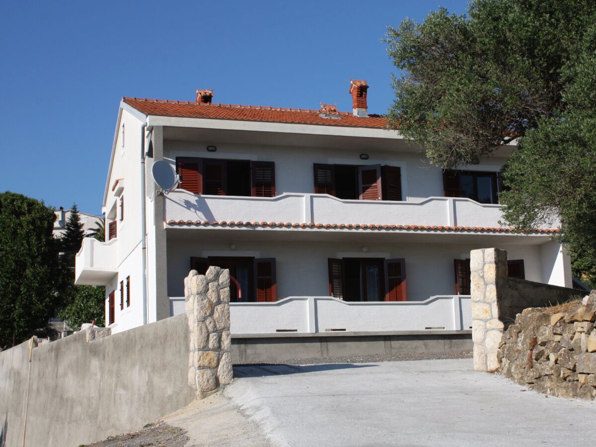 Apartment Four-bedroom apartment with terrace and sea view Kampor, Rab A-5051-a - Outdoor photo 5