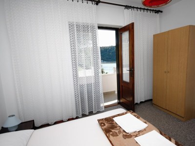Apartment Four-bedroom apartment with terrace and sea view Kampor, Rab A-5051-a - Outdoor photo 19