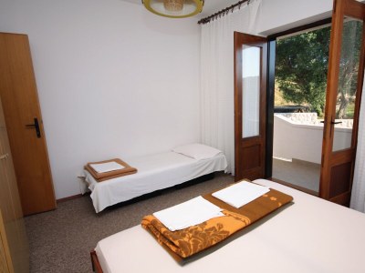 Apartment Four-bedroom apartment with terrace and sea view Kampor, Rab A-5051-a - Outdoor photo 20