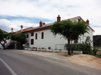 Apartment One bedroom apartment with terrace and sea view Kampor, Rab A-4984-b - Outdoor photo 8