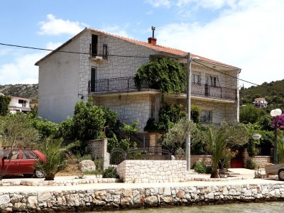 Apartment Three bedroom apartment near beach Vinišće, Trogir A-4892-a - Outdoor photo 5