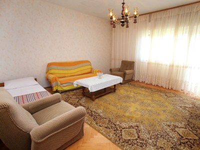 Apartment Three bedroom apartment near beach Vinišće, Trogir A-4892-a - Outdoor photo 12