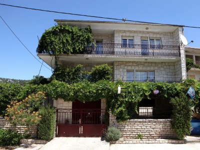Apartment Three bedroom apartment near beach Vinišće, Trogir A-4892-b - Outdoor photo 4