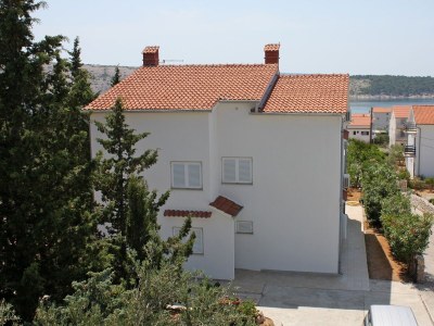 Apartment Two bedroom apartment with terrace and sea view Barbat, Rab A-4962-a - Outdoor photo 4