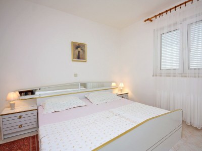 Apartment Two bedroom apartment with terrace and sea view Barbat, Rab A-4962-a - Outdoor photo 15