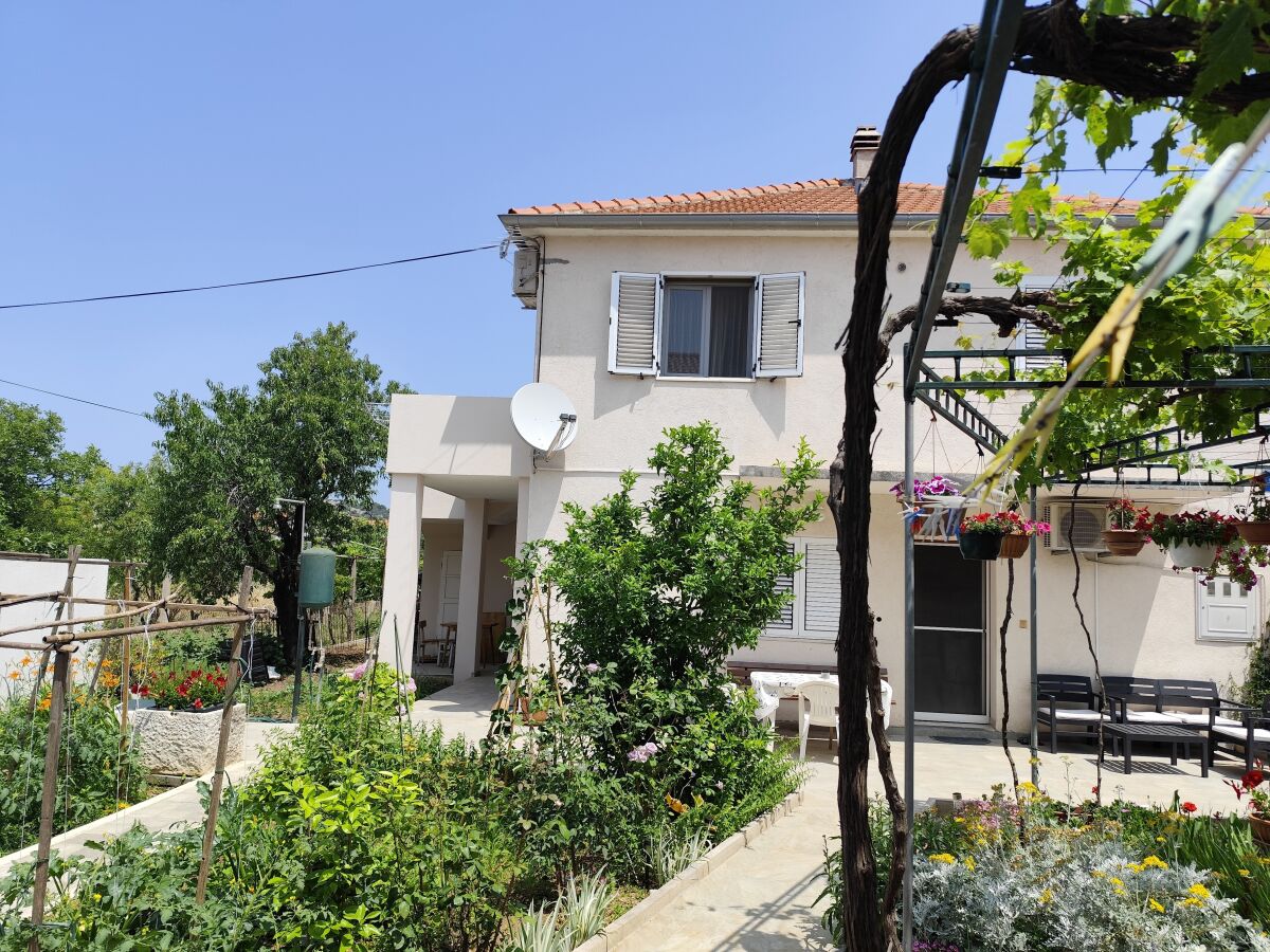 Apartment One bedroom apartment with terrace Murter A-5089-a - Outdoor photo 5