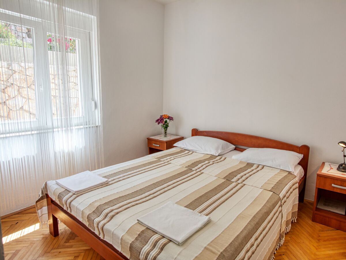 Holiday room (pet friendly) Tisno, Murter S-5128-b