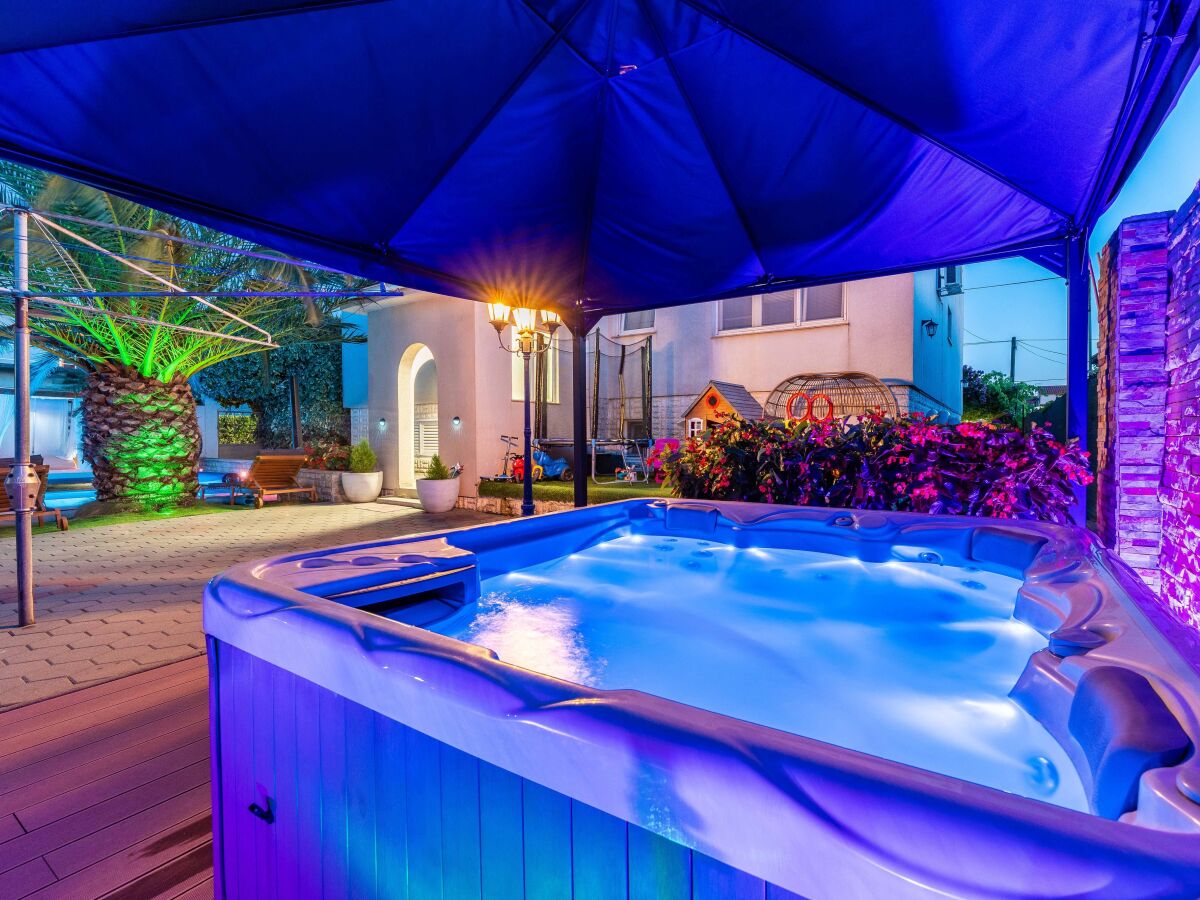 Apartment One bedroom apartment with terrace and sea view Sukošan, Zadar A-5906-b - Outdoor photo 5