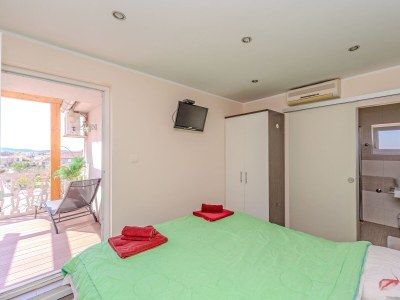 Apartment One bedroom apartment with terrace and sea view Sukošan, Zadar A-5906-b - Outdoor photo 26