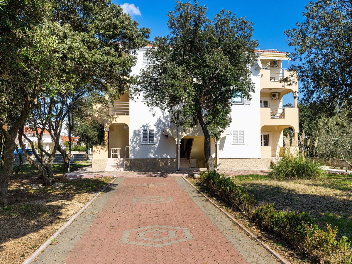 Apartment Two bedroom apartment near beach Vrsi - Mulo, Zadar A-5951-b - Outdoor photo 2